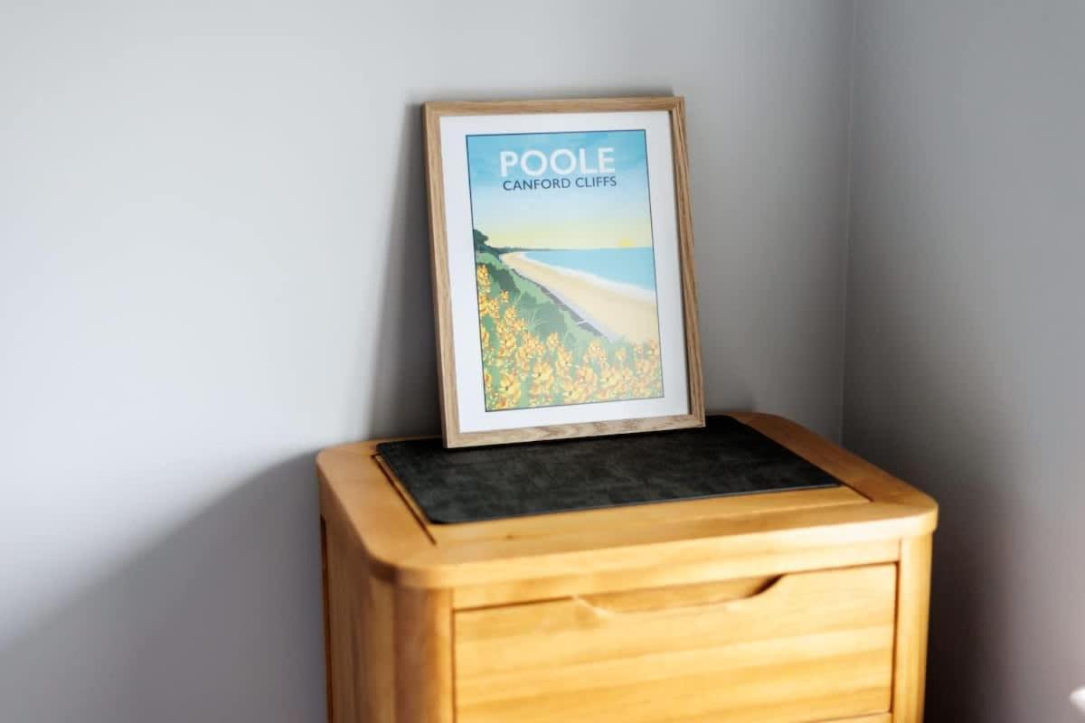 Trade Winds Villa Poole Bagian luar foto